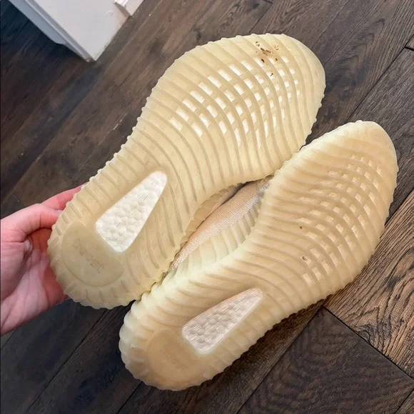 Yeezy Boost - Picture 5 of 6